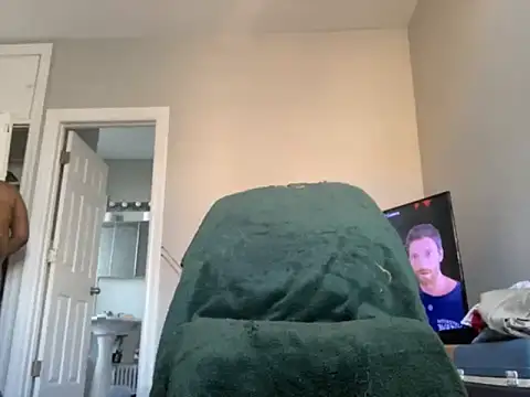 Snapshot of ChiRaqb8 chatting on 5, 10, 2025 ChiRaqb8 online show from 5, 10, 2025