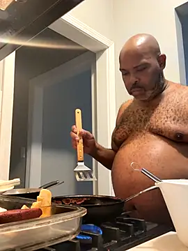 Snapshot of ChiRaqb8 chatting on 8, 11, 2025 ChiRaqb8 online show from 8, 11, 2025