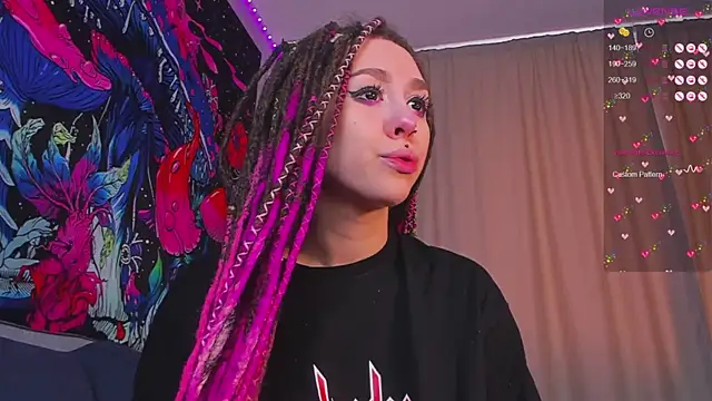 Snapshot of Grace_Walker chatting on 7, 2, 2025 Grace Walker online show from 7, 2, 2025