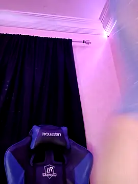 Snapshot of ---sophia--- chatting on 13, 10, 2025 ---sophia--- online show from 13, 10, 2025