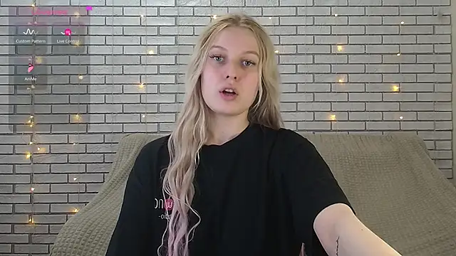 Snapshot of EmiliaDuchess chatting on 10, 12, 2024 EmiliaDuchess online show from 10, 12, 2024