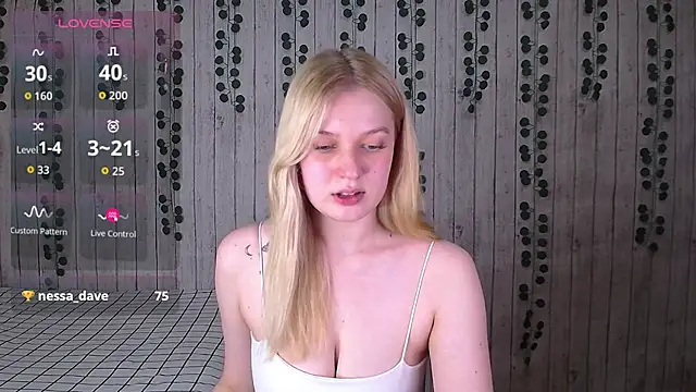 Snapshot of EmiliaDuchess chatting on 23, 10, 2025 EmiliaDuchess online show from 23, 10, 2025