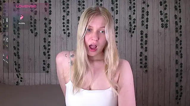 Snapshot of EmiliaDuchess chatting on 20, 12, 2025 EmiliaDuchess online show from 20, 12, 2025