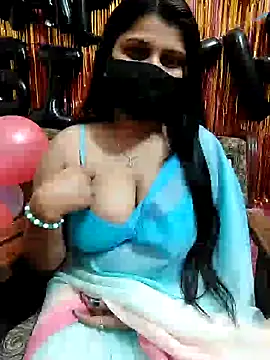 Snapshot of Hotty-simran chatting on 11, 2, 2025 Hotty-simran online show from 11, 2, 2025