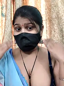 Snapshot of Hotty-simran chatting on 15, 10, 2025 Hotty-simran online show from 15, 10, 2025