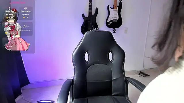 Snapshot of lilpervertgirl chatting on 11, 4, 2026 lilpervertgirl online show from 11, 4, 2026