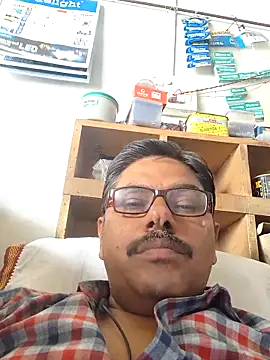 Snapshot of Srmotrs chatting on 27, 4, 2026 Srmotrs online show from 27, 4, 2026