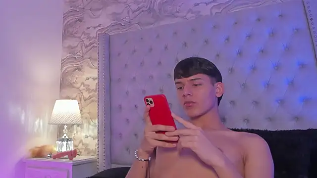 Kev jenner online show from 20, 12, 2024