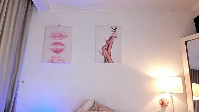 halseycox    online show from 7, 5, 2026