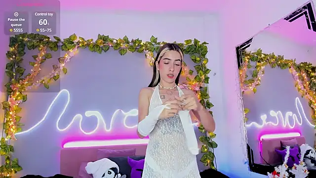 Snapshot of YouliteSllut2 chatting on 20, 12, 2024 YouliteSllut2 online show from 20, 12, 2024