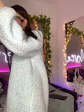 Snapshot of YouliteSllut2 chatting on 24, 12, 2024 YouliteSllut2 online show from 24, 12, 2024