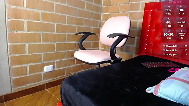 Snapshot of sharol_espitia chatting on 12, 12, 2024 sharol espitia online show from 12, 12, 2024