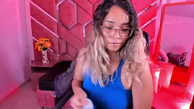 Olivia Fox69 online show from 28, 4, 2026