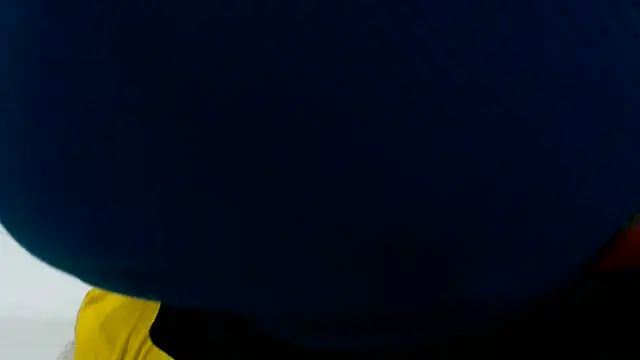 Snapshot of YELLOWBUSTYMELLONS chatting on 18, 10, 2025 YELLOWBUSTYMELLONS online show from 18, 10, 2025
