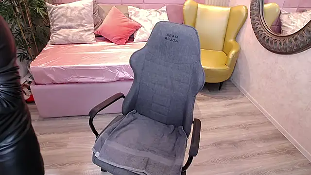 MeAmandaX online show from 14, 10, 2025