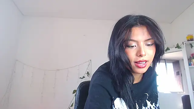 Keyti Sullivan online show from 19, 2, 2025