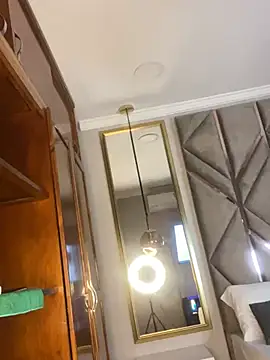 Snapshot of Emma-Conti chatting on 4, 1, 2025 Emma-Conti online show from 4, 1, 2025