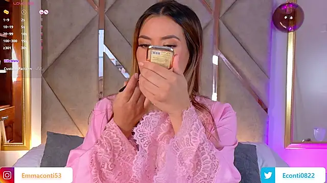 Snapshot of Emma-Conti chatting on 28, 2, 2025 Emma-Conti online show from 28, 2, 2025