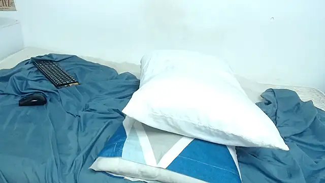 Madeline Woods online show from 14, 10, 2025