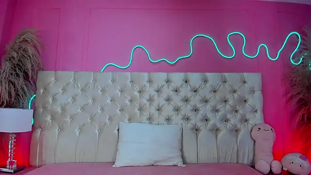 Julieta Cortes   online show from 24, 3, 2026