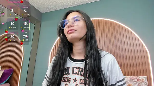 NayeCloud online show from 19, 10, 2025