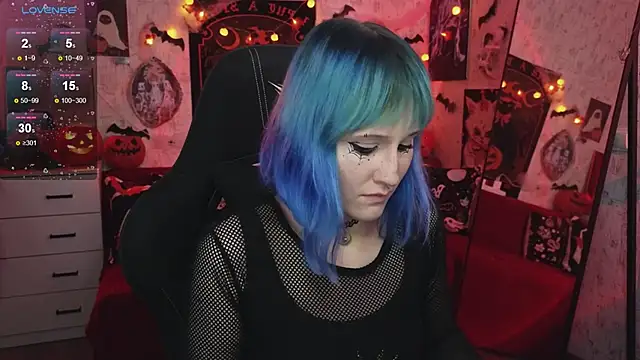 Snapshot of little_Elika chatting on 31, 10, 2025 little Elika online show from 31, 10, 2025