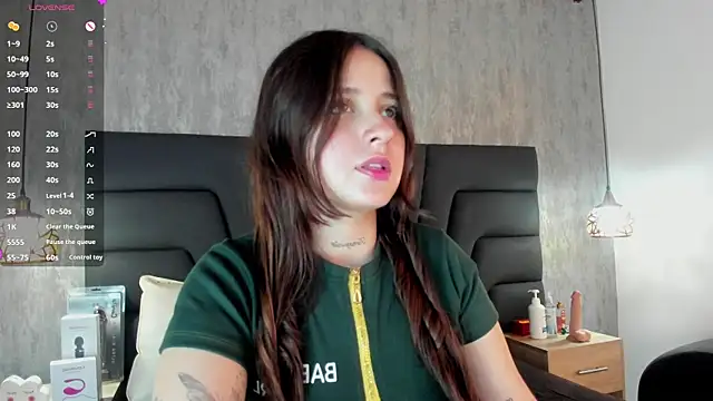 Sabrina Lennox online show from 12, 2, 2025