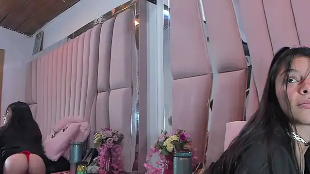 Snapshot of Sasha_Petitte chatting on 7, 7, 2026 Sasha Petitte online show from 7, 7, 2026