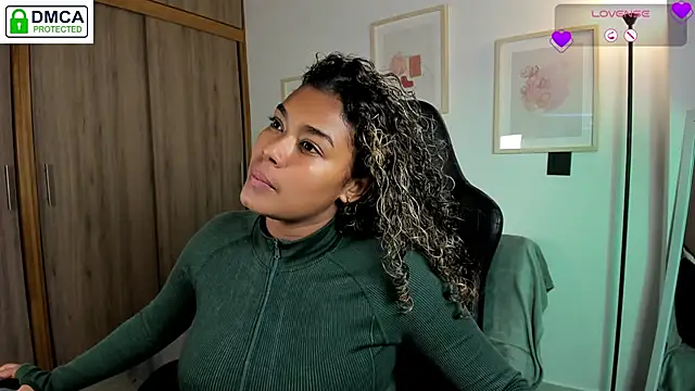 aleja montiel   online show from 12, 11, 2025