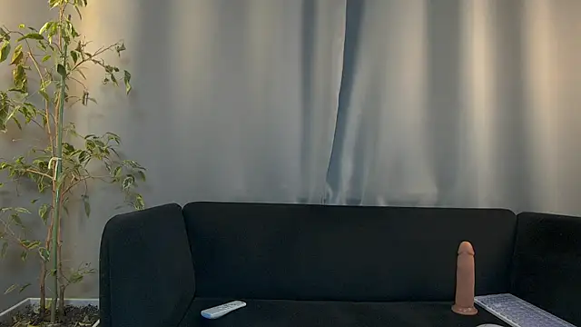 Snapshot of weshycouple chatting on 18, 3, 2025 weshycouple online show from 18, 3, 2025