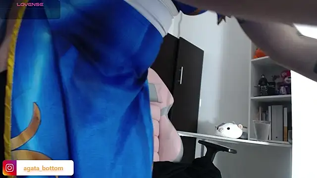 NewAgatha Bolton online show from 28, 2, 2025