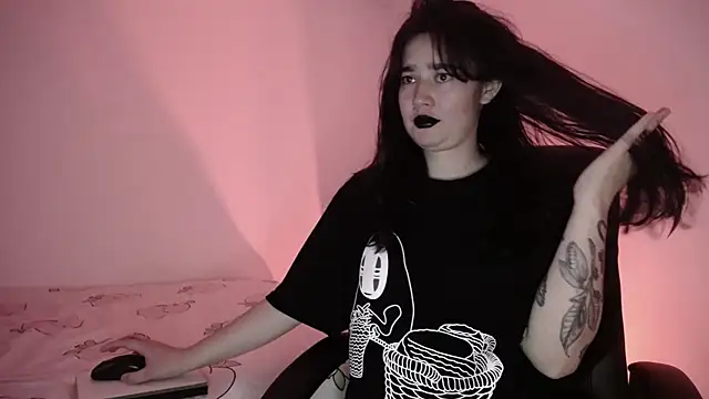 Snapshot of NewAgatha_Bolton chatting on 6, 4, 2026 NewAgatha Bolton online show from 6, 4, 2026