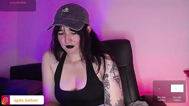 NewAgatha Bolton online show from 30, 6, 2026