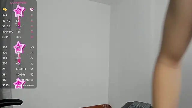 Snapshot of luandy chatting on 8, 2, 2025 luandy online show from 8, 2, 2025