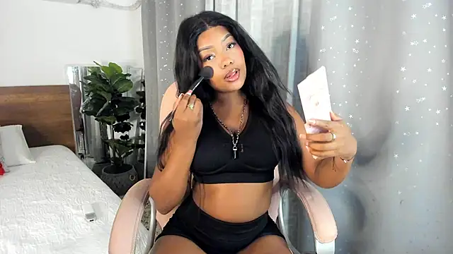 Snapshot of Isaa_Coleman_ chatting on 6, 2, 2025 Isaa Coleman online show from 6, 2, 2025