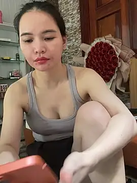 Snapshot of LiLi-Kirix99 chatting on 10, 7, 2026 LiLi-Kirix99 online show from 10, 7, 2026