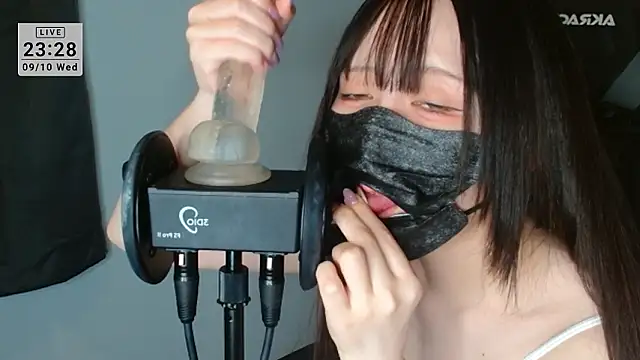 Snapshot of R18onesanASMR chatting on 10, 9, 2025 R18onesanASMR online show from 10, 9, 2025