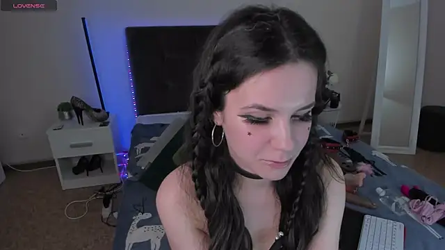CassieEvans online show from 13, 12, 2024