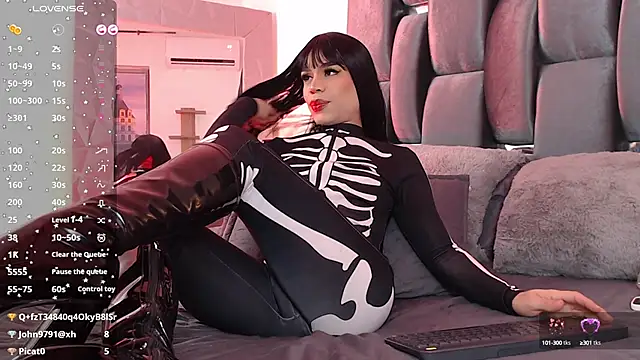 LucyGiraldo online show from 10, 3, 2025