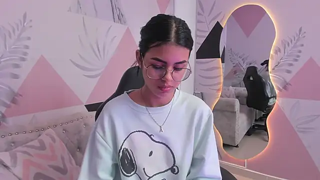 Isa little4u online show from 20, 3, 2025