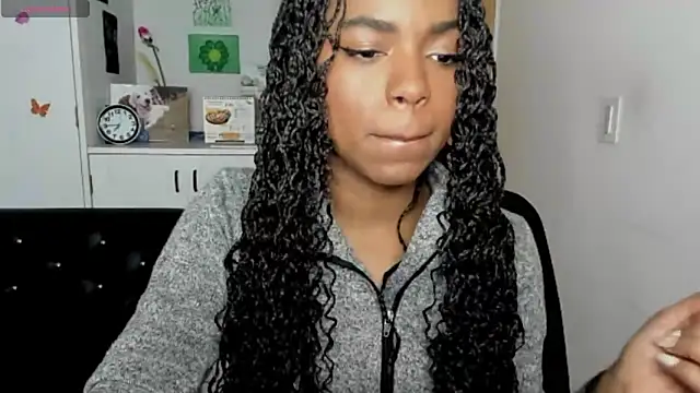 Snapshot of Marce_22 chatting on 13, 12, 2024 Marce 22 online show from 13, 12, 2024