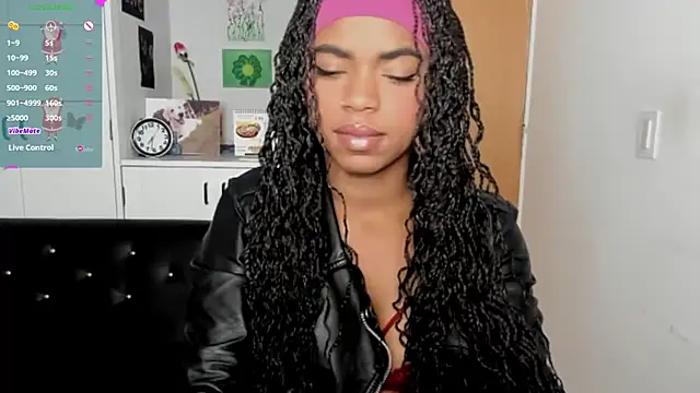 Snapshot of Marce_22 chatting on 15, 12, 2024 Marce 22 online show from 15, 12, 2024