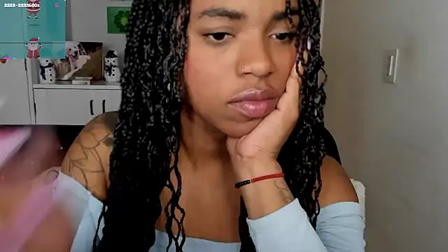 Snapshot of Marce_22 chatting on 23, 12, 2024 Marce 22 online show from 23, 12, 2024