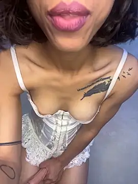 Snapshot of Beautiful_arab chatting on 22, 10, 2025 Beautiful arab online show from 22, 10, 2025