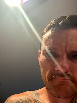 Snapshot of UnCuTupTheBuTT chatting on 17, 9, 2025 UnCuTupTheBuTT online show from 17, 9, 2025