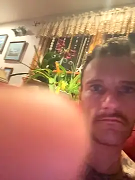 Snapshot of UnCuTupTheBuTT chatting on 24, 9, 2025 UnCuTupTheBuTT online show from 24, 9, 2025