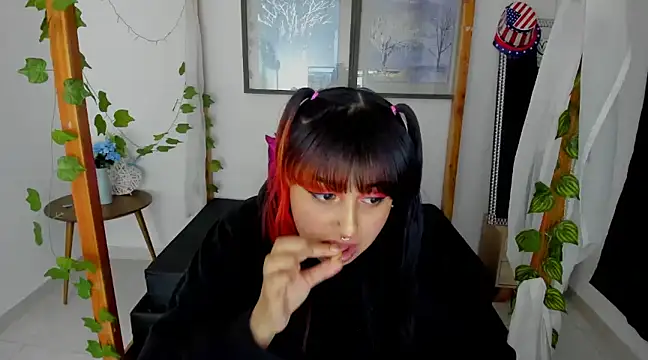 lussyevans24 online show from 17, 1, 2025