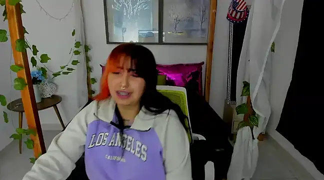 lussyevans24 online show from 21, 1, 2025