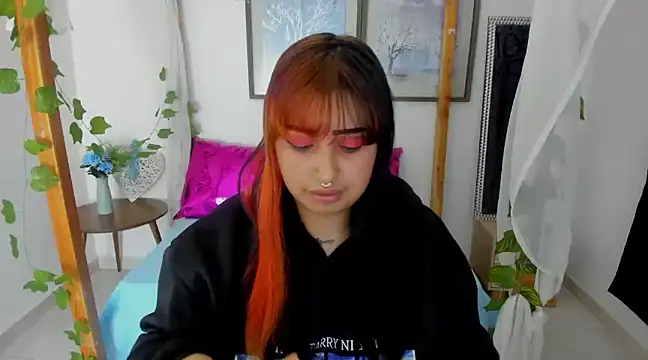 lussyevans24 online show from 29, 1, 2025