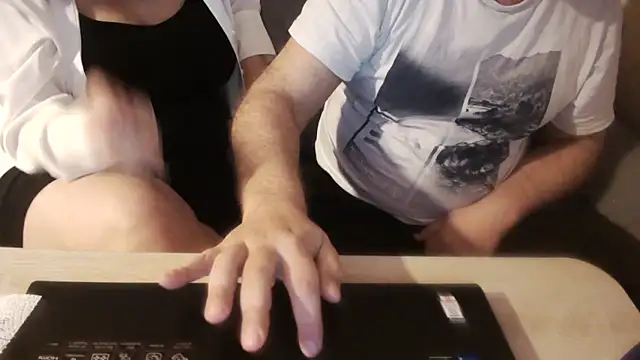 margotgra82 online show from 5, 1, 2025